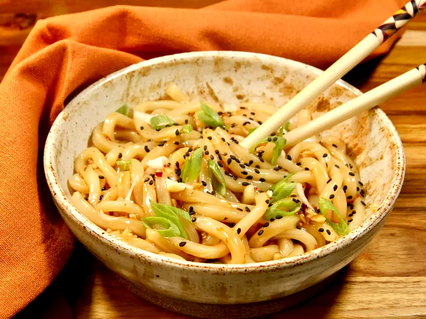 Spicy Garlic Udon Noodles