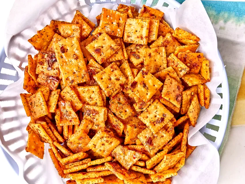 Spicy Pickle Ranch Crackers
