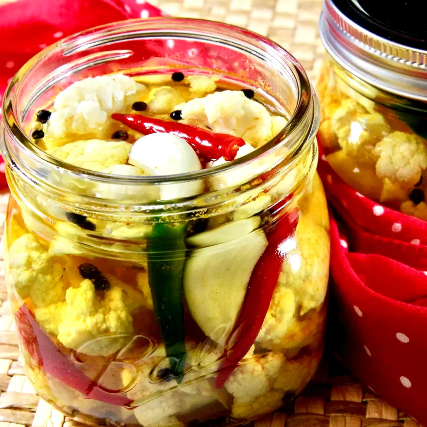 Spicy Pickled Cauliflower
