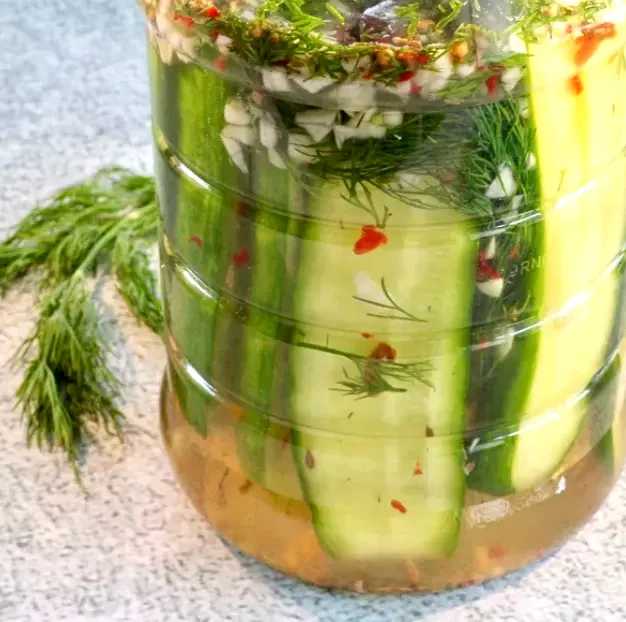 Spicy Refrigerator Dill Pickles