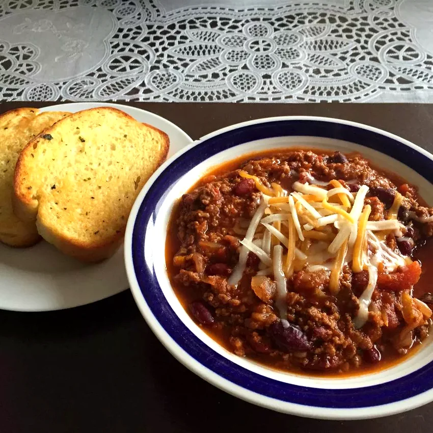 Spicy Slow-Cooked Chili