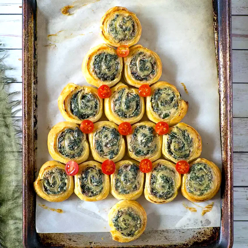 30 Simple Holiday Dinner Menu Ideas for Christmas Spinach and Ricotta Puff Pastry Christmas Tree
