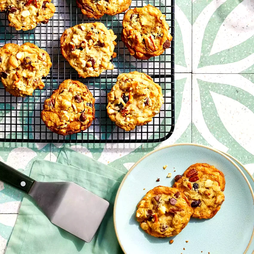 25 Springtime Cookie Ideas to Bake Throughout the Season Spring-Cleaning Cookies
