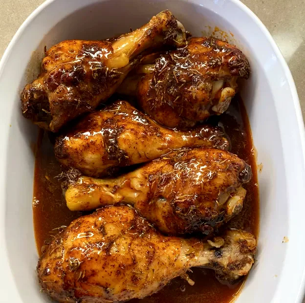 27 Flavorful Sweet and Spicy Chicken Dishes for Bold Tastes Sriracha Honey Chicken Legs