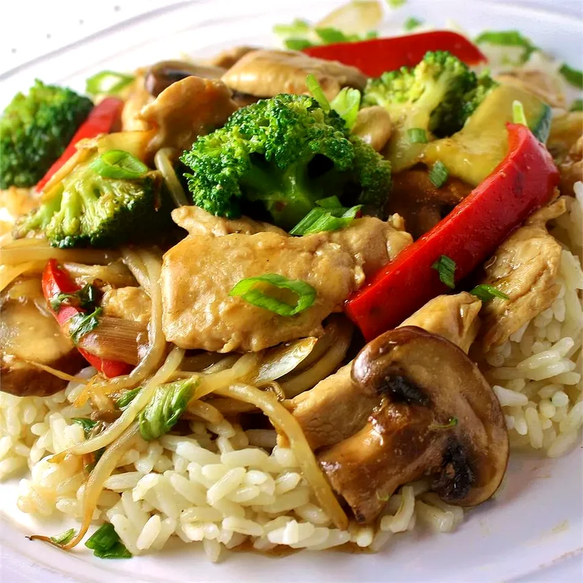 25 Homemade Chicken Stir-Fry Dishes for Takeout Cravings Stir-Fry Chicken and Vegetables