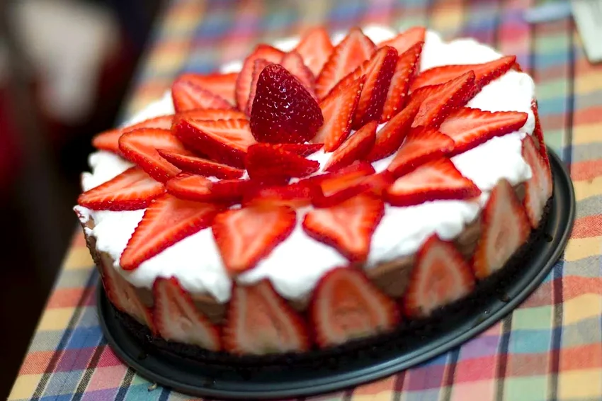Strawberry Chocolate Mousse Cake