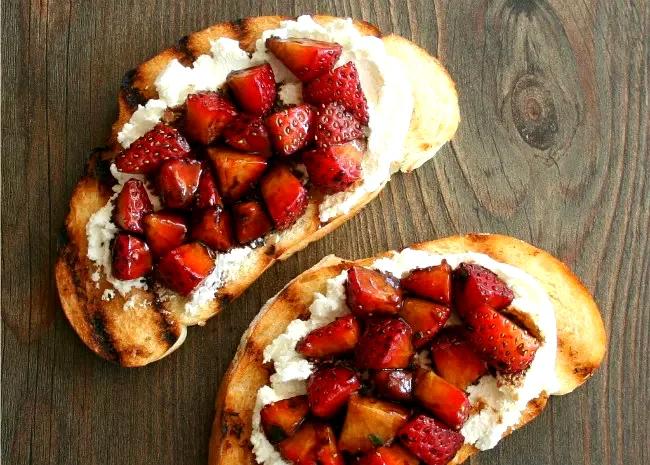 37 Fresh Spring Appetizer Ideas for Every Gathering Strawberry Goat Cheese Bruschetta