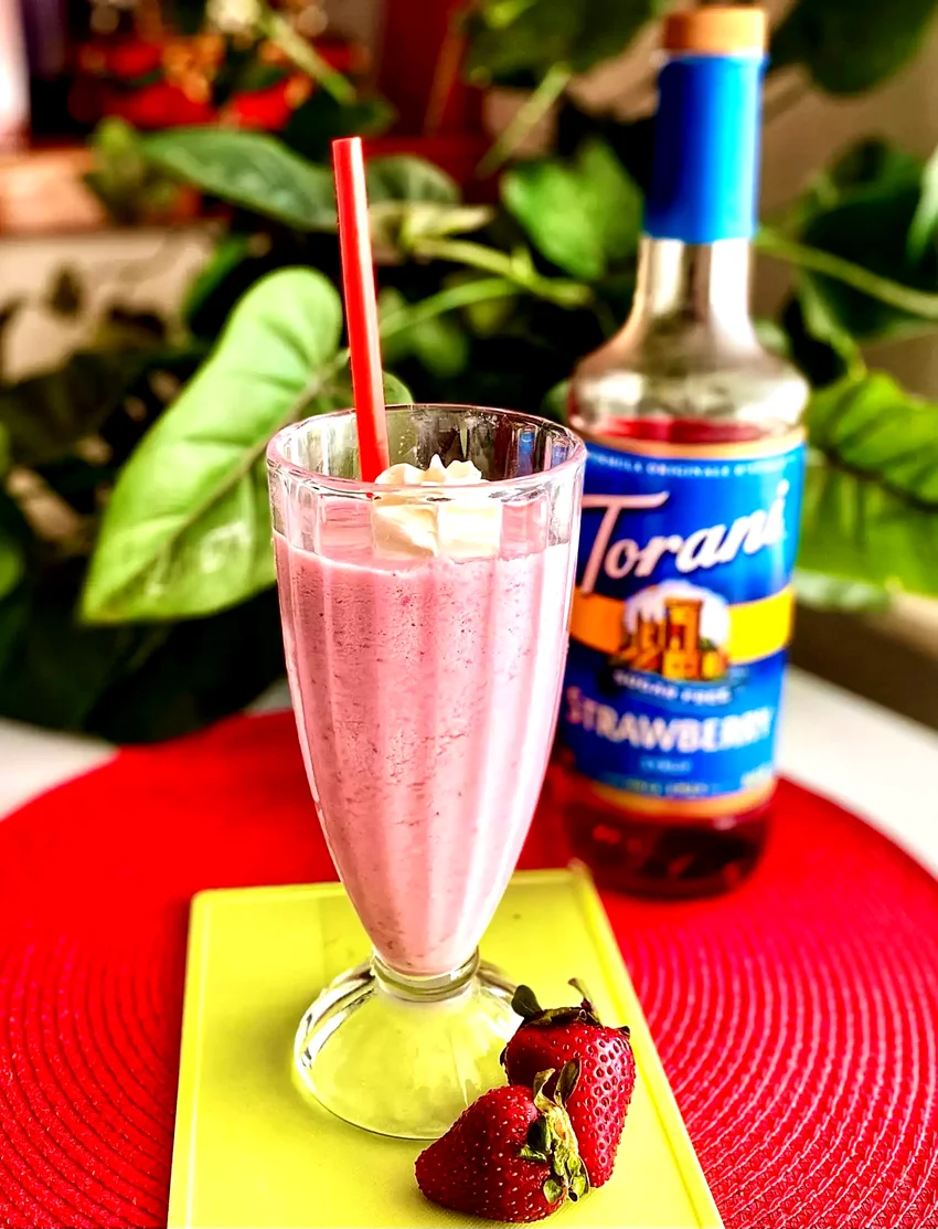 Strawberry Milkshake without Ice Cream