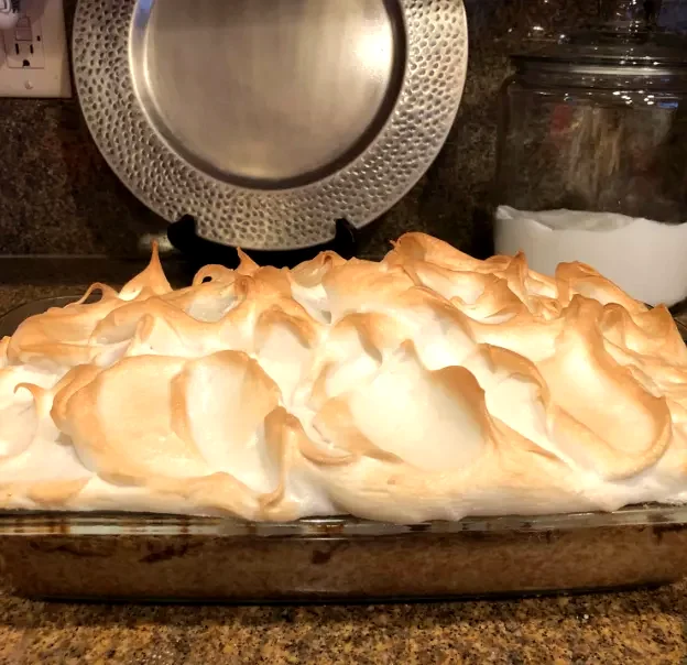 28 Fresh Strawberry-Rhubarb Recipes for Summer Cooking Strawberry Rhubarb Meringue Dessert