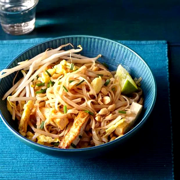 15 Rice Noodle Dishes for Fast, Nutritious Weeknight Meals Sukhothai Pad Thai