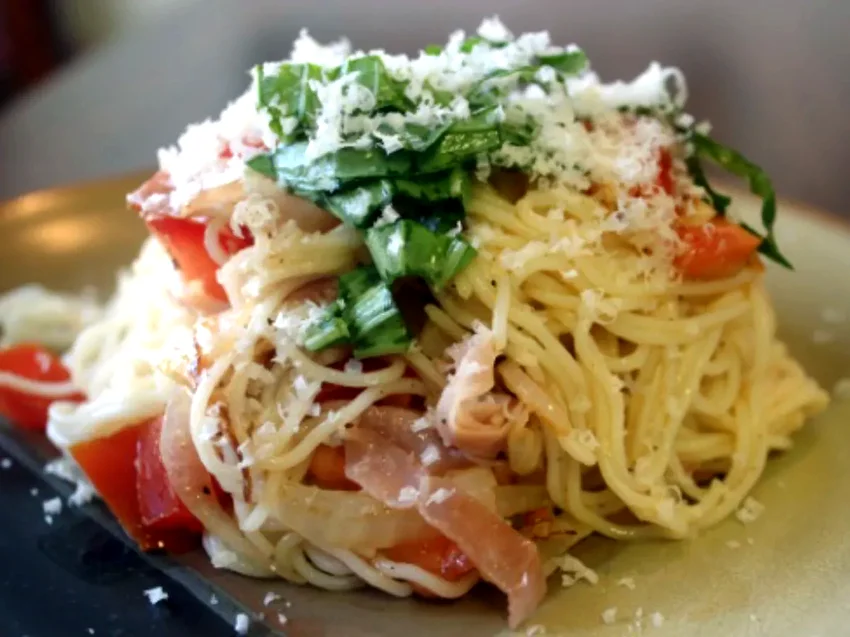 12 Fresh Tomato Pasta Dishes to Try This Summer Season Summer Fresh Pasta with Tomatoes and Prosciutto