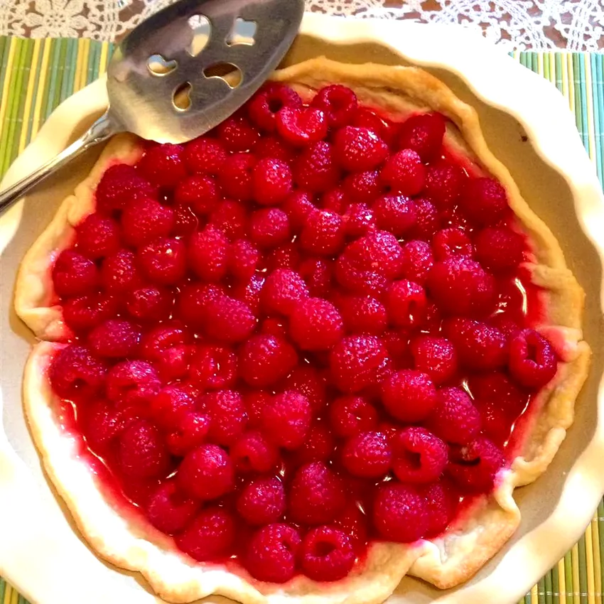 18 Simple Raspberry Treats to Make Your Summer Sweeter Summer Fresh Raspberry Pie