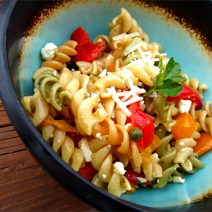 Sweet Pepper Pasta Toss with Kale