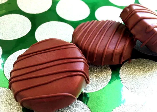 28 Mint Chocolate Treats You'll Love Making Over & Over Thin Mint Cookies