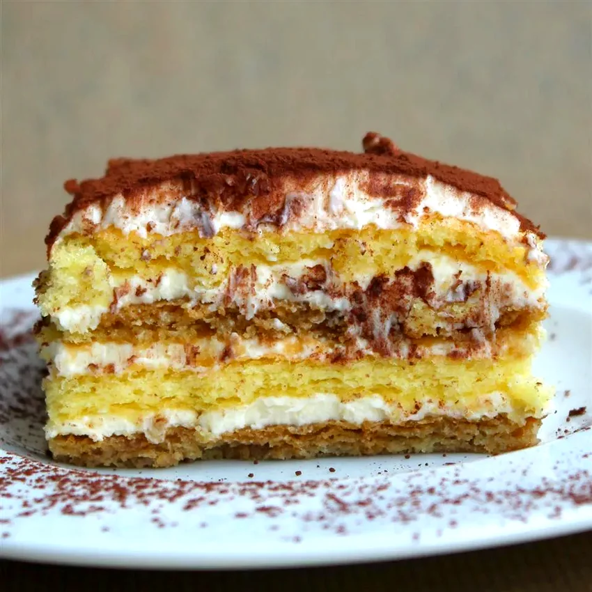 14 Easy No-Bake Holiday Treats for Baking-Free Christmas Tiramisu Toffee Dessert