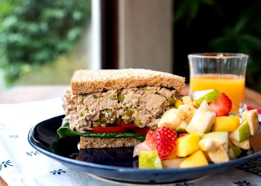 50 Make-Ahead Cold Lunch Recipes Perfect for Work Days Tuna Fish Pea Salad