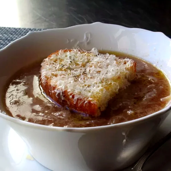 Tuscan Onion Soup (Carabaccia)