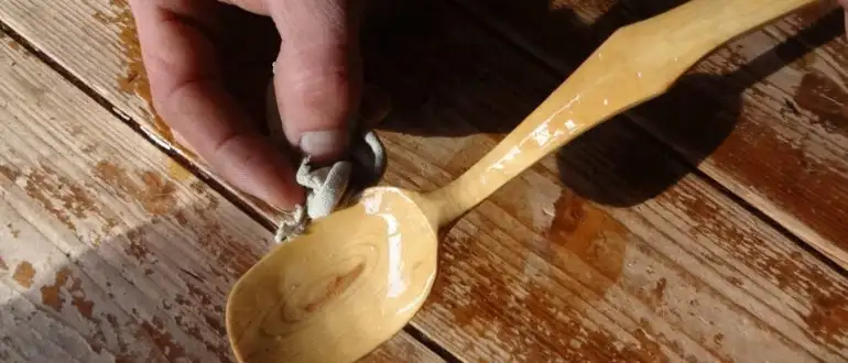Use Oil To Treat for Wash The Wooden Spoons