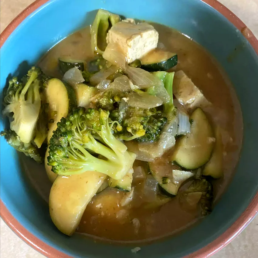 13 Simple Low-Carb Lunch Recipes for Healthy Eating Vegan Keto-Friendly Thai Yellow Curry