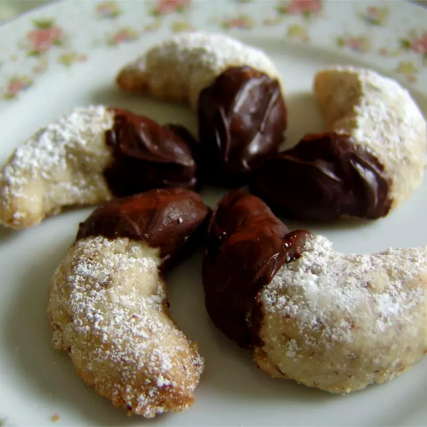 25 Elegant Christmas Cookie Recipes Perfect for Gifting Viennese Crescent Holiday Cookies