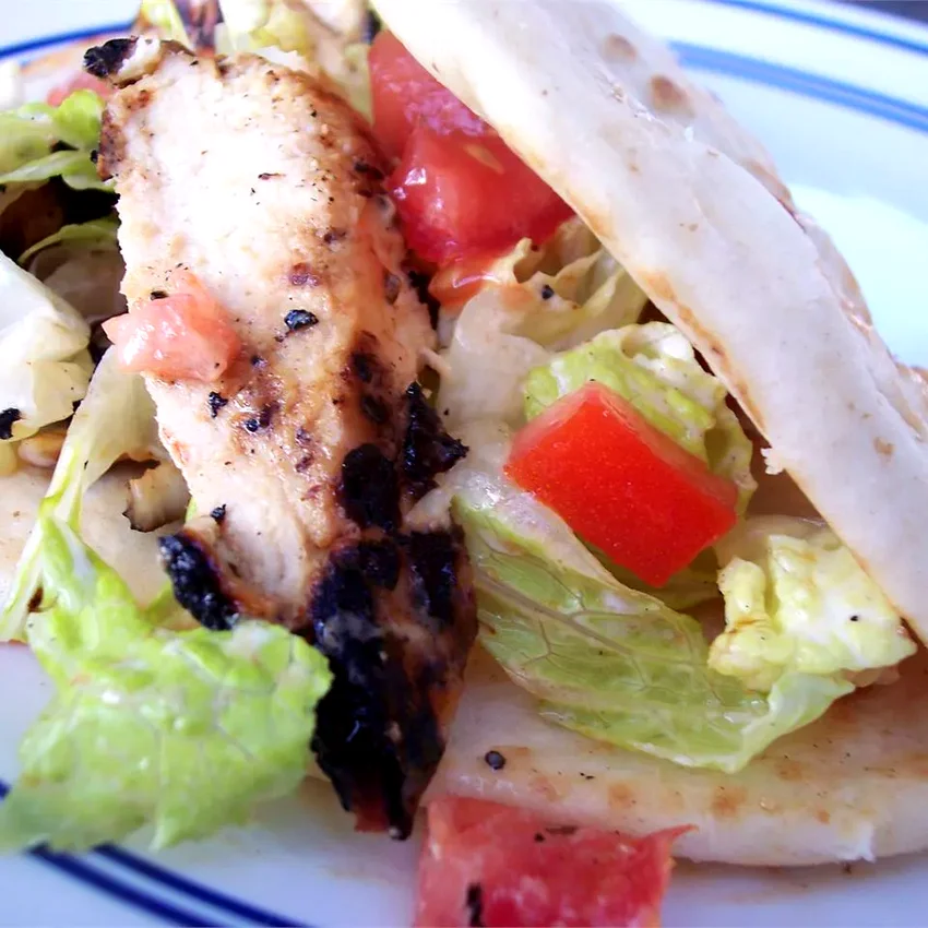 14 Easy Chicken Wrap Ideas for Fast, Grab-and-Go Meals Warm Chicken Ranch Wraps
