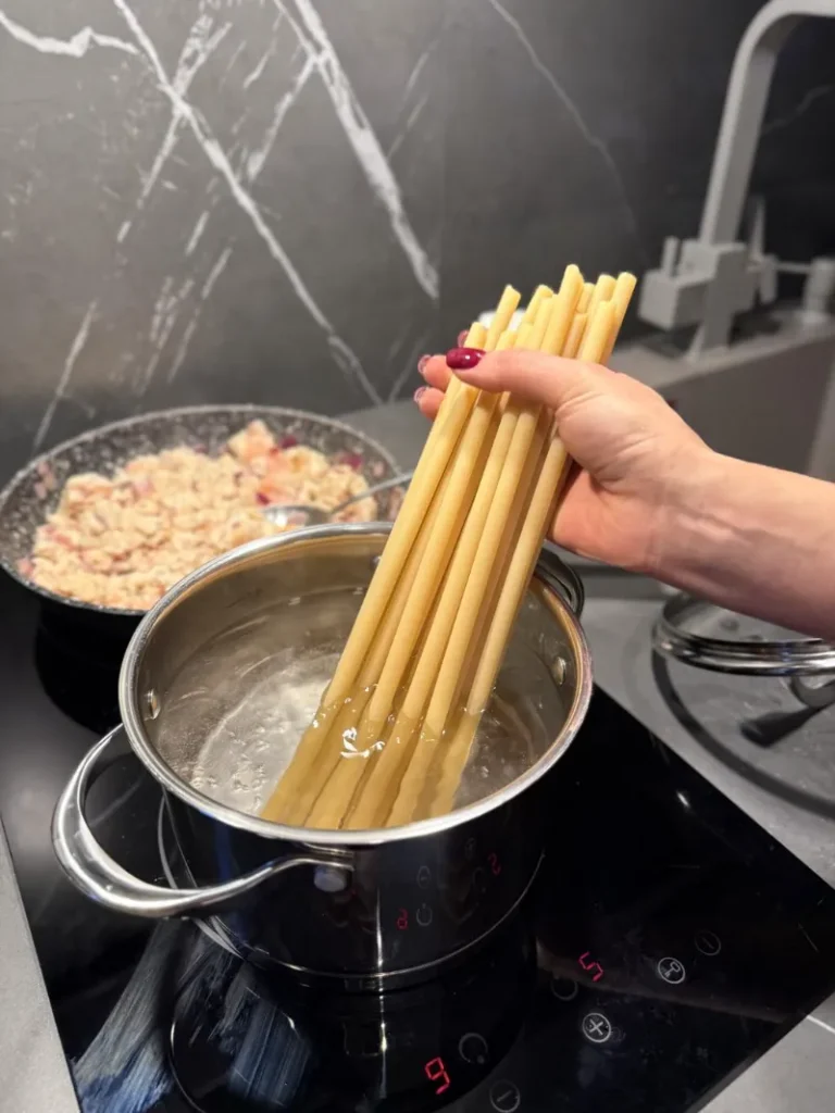 What Actually Happens When Pasta Cooks