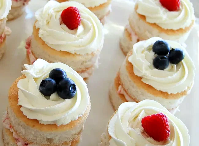Rich Dessert Recipes Using Heavy Whipping Cream Whipped Cream and Cream Cheese Frosting
