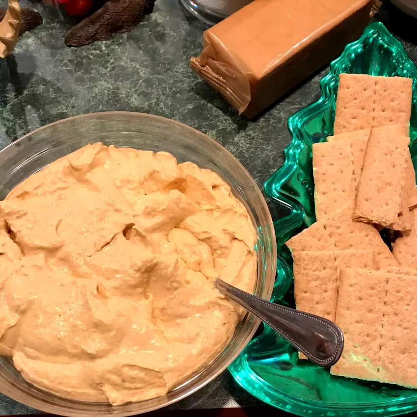 25 Amazing Cool Whip Recipe Ideas for Easy Desserts Whipped Pumpkin Dip