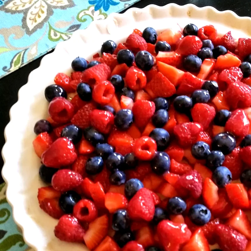 18 Simple Raspberry Treats to Make Your Summer Sweeter White Chocolate-Cream Cheese Fruit Tart