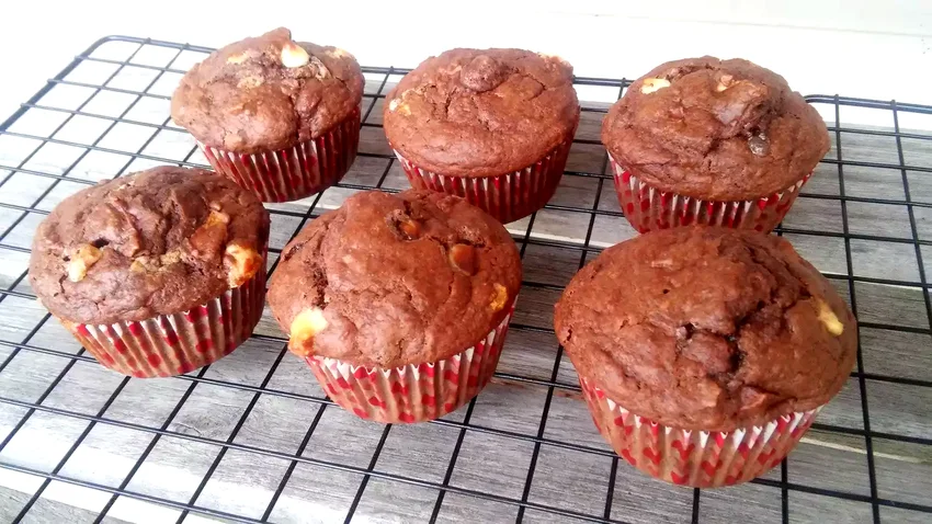 White Chocolate, Fruit, and Spice Muffins