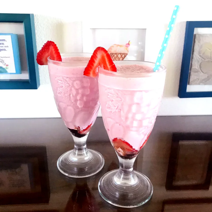 10 Homemade Strawberry Milkshake Recipes You'll Love Yummy Strawberry Shake