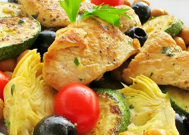 24 Fresh Salad Ideas That Skip Lettuce But Keep Flavor Zucchini Artichoke Summer Salad