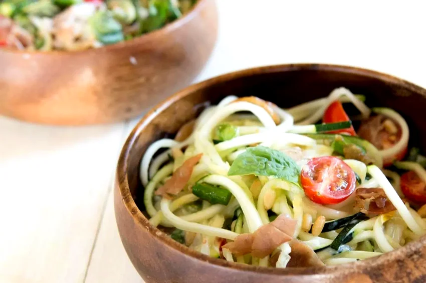 22 Healthy Zucchini Noodle (Zoodle) Recipe Ideas Zucchini Noodle Alfredo