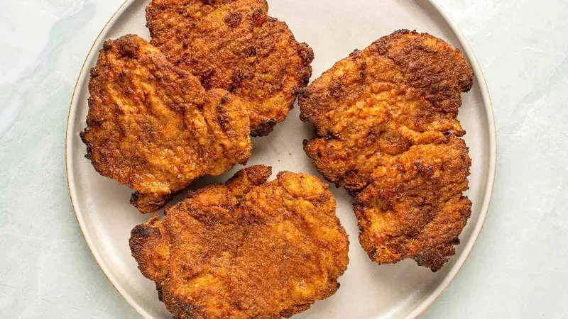 Crispy Air-Fryer "Fried" Chicken Thighs Food photo of Air-Fryer "Fried" Chicken Thighs