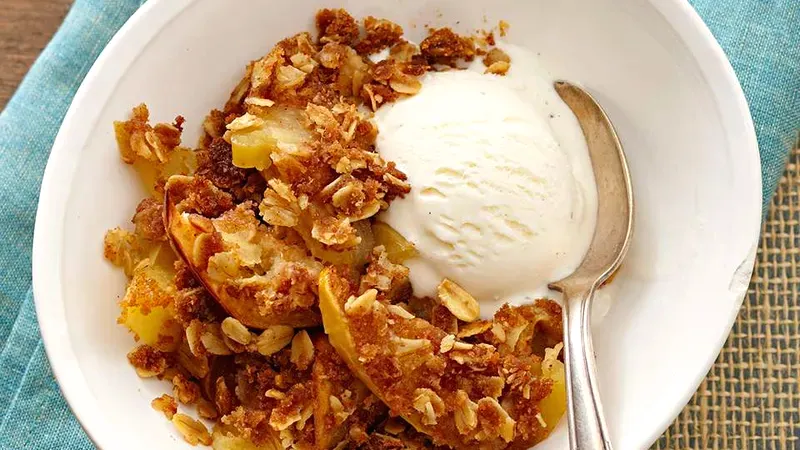 Apple Crumble with Oats Food photo of Apple Crumble with Oats