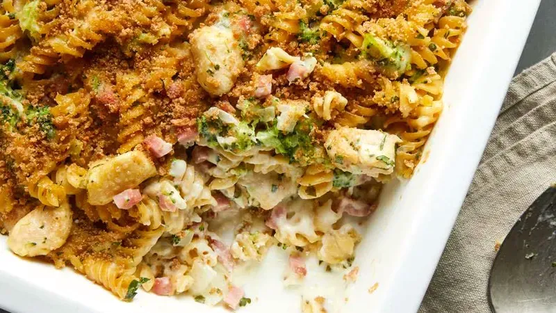 Chicken Cordon Bleu Casserole Food photo of Chicken Cordon Bleu Casserole