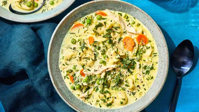 Comforting Chicken Tortellini Soup Food photo of Chicken Tortellini Soup