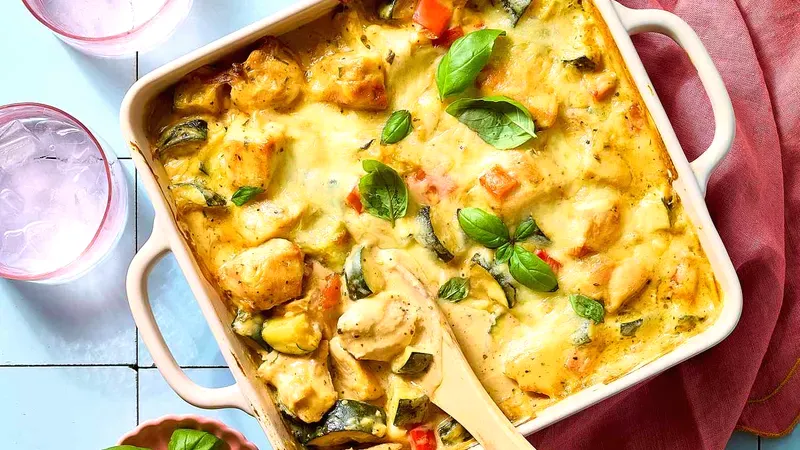 Creamy Chicken & Zucchini Casserole Food photo of Chicken & Zucchini Casserole