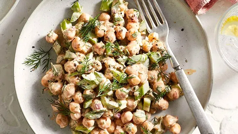 Chickpea "Chicken" Salad Food photo of Chickpea "Chicken" Salad