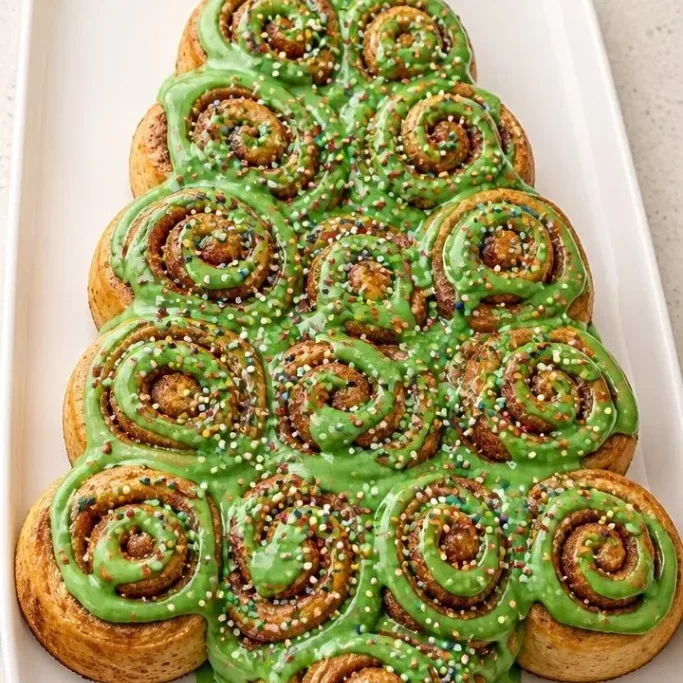 Christmas Tree Cinnamon Rolls