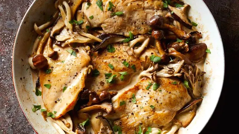 Creamy Chicken & Mushrooms Food photo of Creamy Chicken & Mushrooms