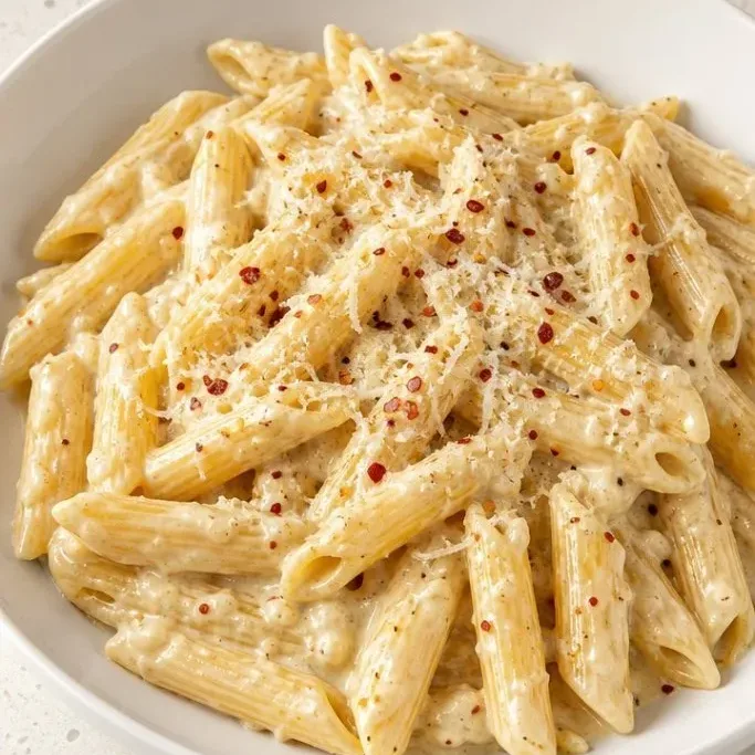 20-Minute Creamy Garlic Penne Pasta Creamy Garlic Penne Pasta
