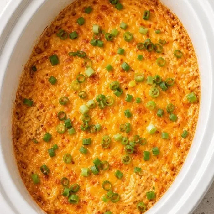 Creamy Crockpot Buffalo Chicken Dip (Set It and Forget It) Crockpot Buffalo Chicken Dip