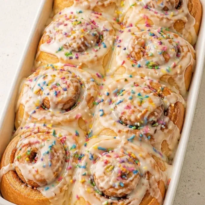 Funfetti Cinnamon Rolls