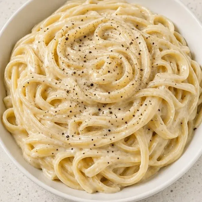 5-Ingredient Greek Yogurt Alfredo Sauce Greek Yogurt Alfredo Sauce