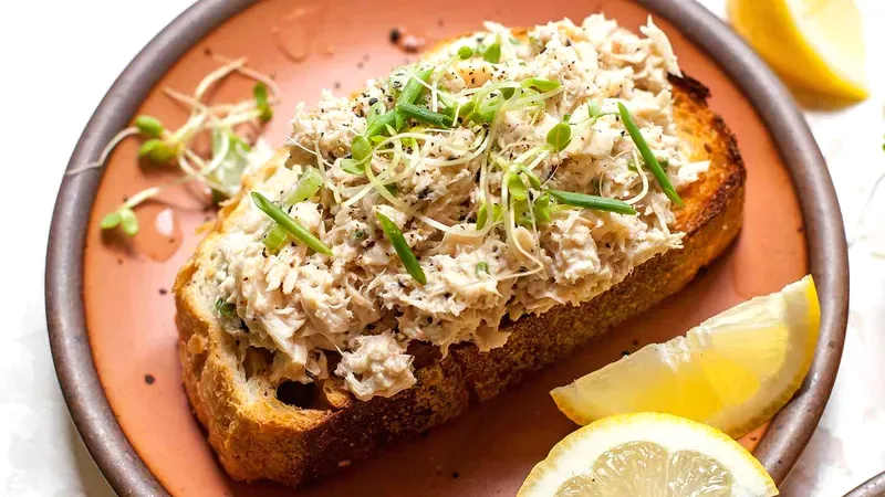 Greek Yogurt Tuna Salad Food photo of Greek Yogurt Tuna Salad
