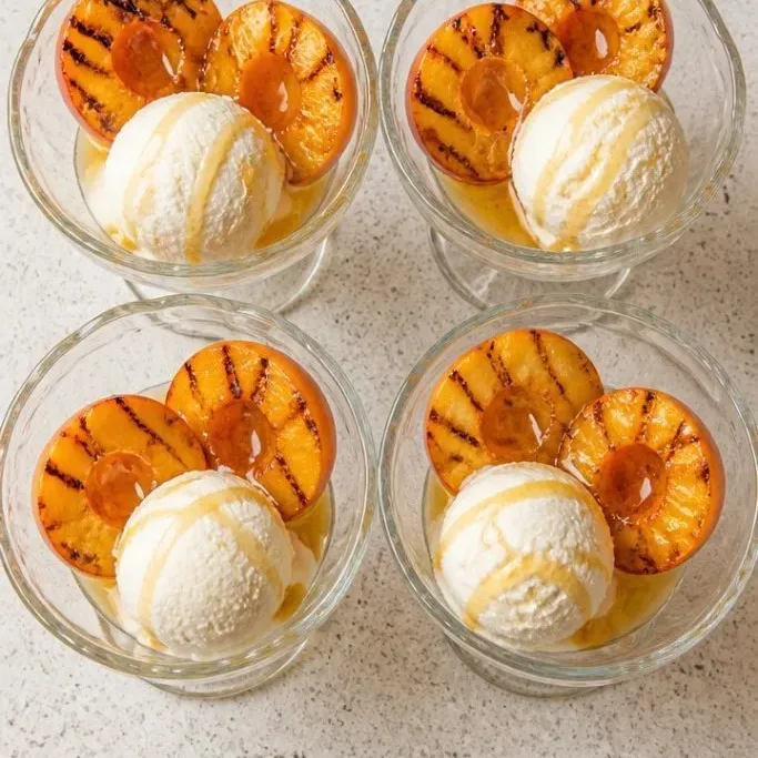 Caramelized Grilled Peaches with Ice Cream Grilled Peaches with Ice Cream