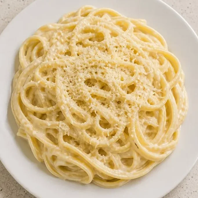Creamy High-Protein Alfredo Sauce (No Heavy Cream, 5 Minutes) High Protein Alfredo Sauce