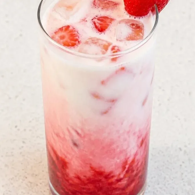 3-Ingredient Korean Strawberry Milk Korean Strawberry Milk