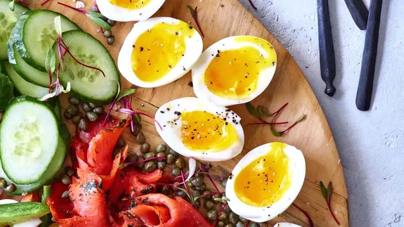 Perfect Medium-Boiled Eggs with Jammy Golden Centers Food photo of Medium-Boiled Eggs